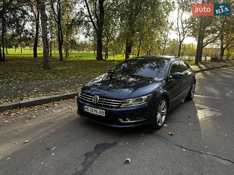 Купе Volkswagen CC / Passat CC 2012 в Миколаєві