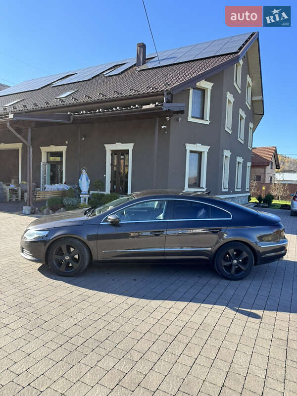 Купе Volkswagen CC / Passat CC 2009 в Косове