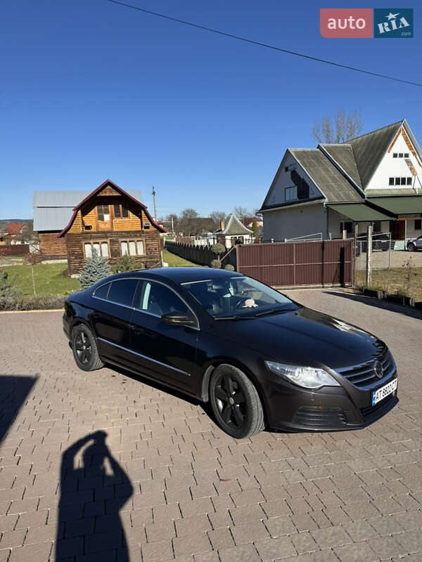 Купе Volkswagen CC / Passat CC 2009 в Косове