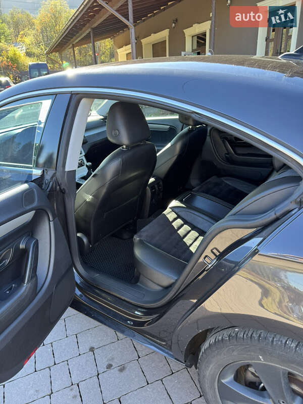 Купе Volkswagen CC / Passat CC 2009 в Косове