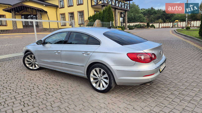 Купе Volkswagen CC / Passat CC 2009 в Львові