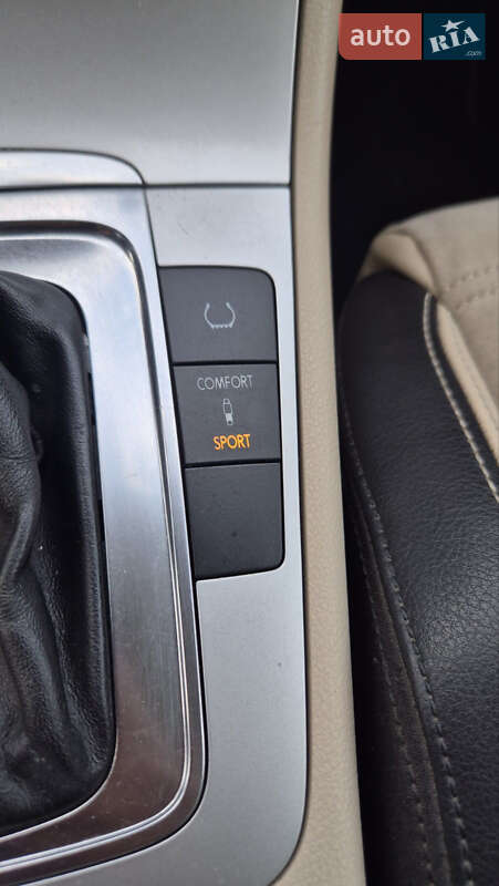 Купе Volkswagen CC / Passat CC 2009 в Львові