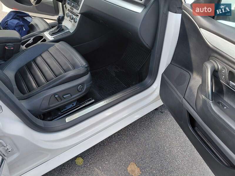 Купе Volkswagen CC / Passat CC 2013 в Умані фото 12 Купе Volkswagen CC / Passat CC 2013 в Умані