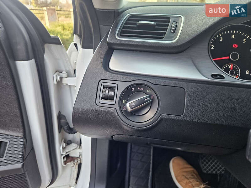 Купе Volkswagen CC / Passat CC 2012 в Кропивницькому фото 13 Купе Volkswagen CC / Passat CC 2012 в Кропивницькому