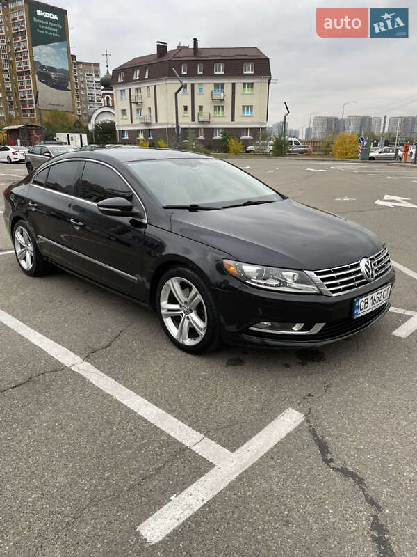 Купе Volkswagen CC / Passat CC 2012 в Києві