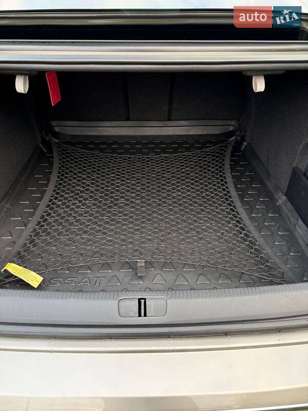 Купе Volkswagen CC / Passat CC 2009 в Кременчуге