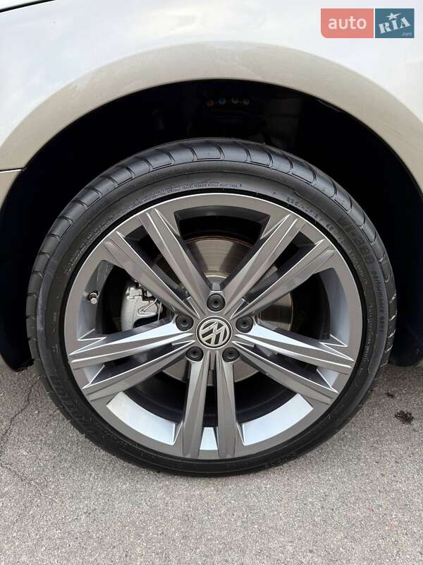 Купе Volkswagen CC / Passat CC 2009 в Кременчуге