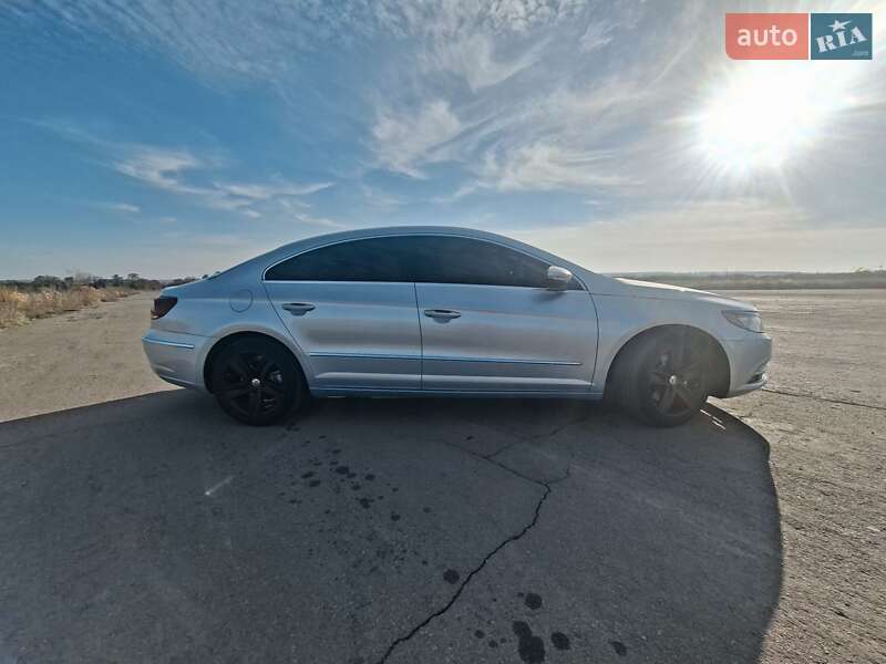 Купе Volkswagen CC / Passat CC 2014 в Баре