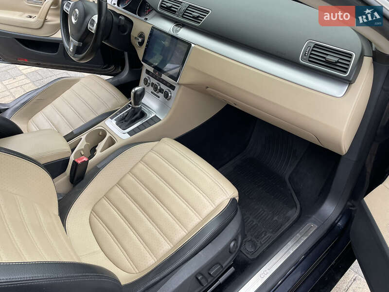 Купе Volkswagen CC / Passat CC 2012 в Судовій Вишні