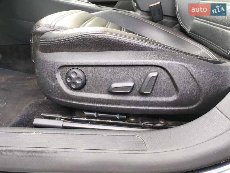 Купе Volkswagen CC / Passat CC 2011 в Полтаве