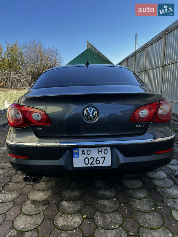 Купе Volkswagen CC / Passat CC 2010 в Ужгороді