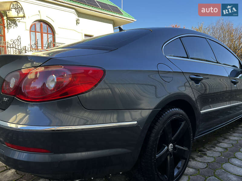 Купе Volkswagen CC / Passat CC 2010 в Ужгороді