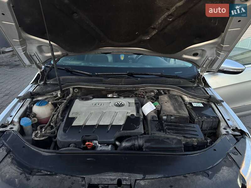 Купе Volkswagen CC / Passat CC 2009 в Радехове фото 26 Купе Volkswagen CC / Passat CC 2009 в Радехове