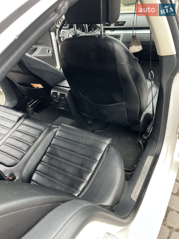 Купе Volkswagen CC / Passat CC 2012 в Львові