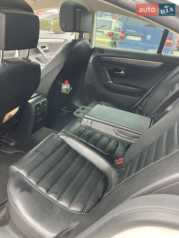 Купе Volkswagen CC / Passat CC 2012 в Львові