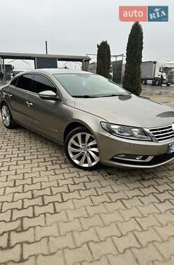 Купе Volkswagen CC / Passat CC 2013 в Чернівцях
