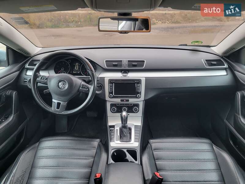 Купе Volkswagen CC / Passat CC 2011 в Дублянах