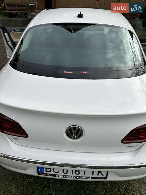 Купе Volkswagen CC / Passat CC 2012 в Микуличине