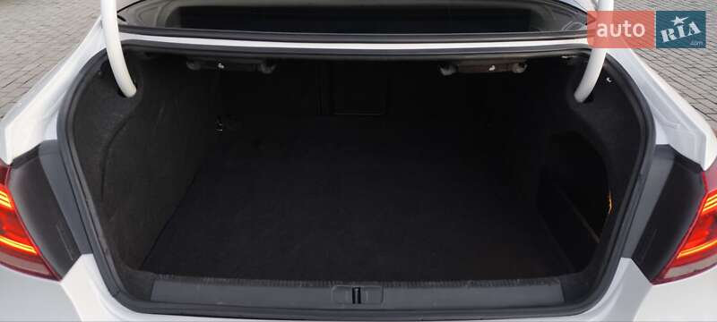 Купе Volkswagen CC / Passat CC 2012 в Мукачево