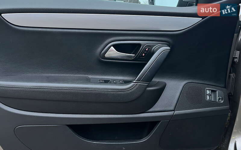 Купе Volkswagen CC / Passat CC 2013 в Коломиї