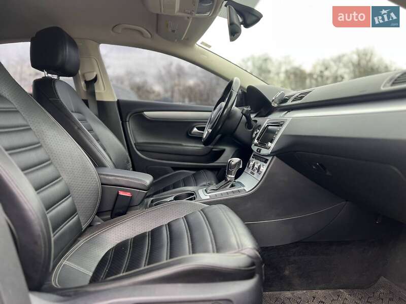 Купе Volkswagen CC / Passat CC 2012 в Стрию