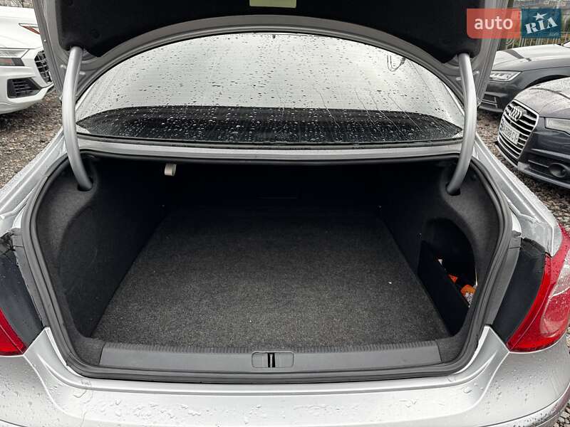 Купе Volkswagen CC / Passat CC 2011 в Києві фото 13 Купе Volkswagen CC / Passat CC 2011 в Києві