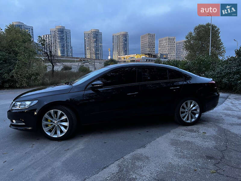 Купе Volkswagen CC / Passat CC 2015 в Чернігові