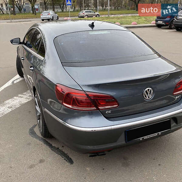 Купе Volkswagen CC / Passat CC 2015 в Киеве