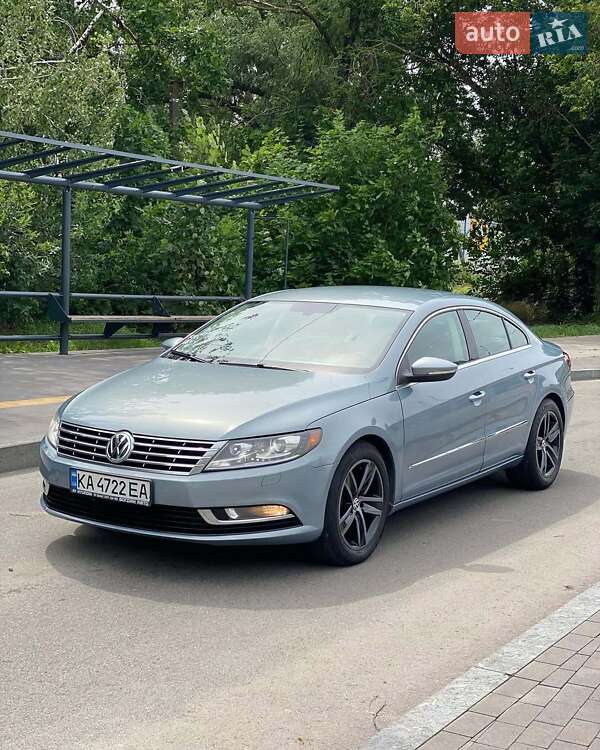 Купе Volkswagen CC / Passat CC 2012 в Чернівцях