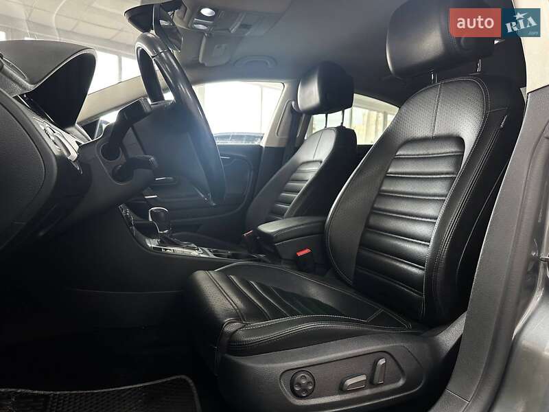 Купе Volkswagen CC / Passat CC 2016 в Києві фото 22 Купе Volkswagen CC / Passat CC 2016 в Києві