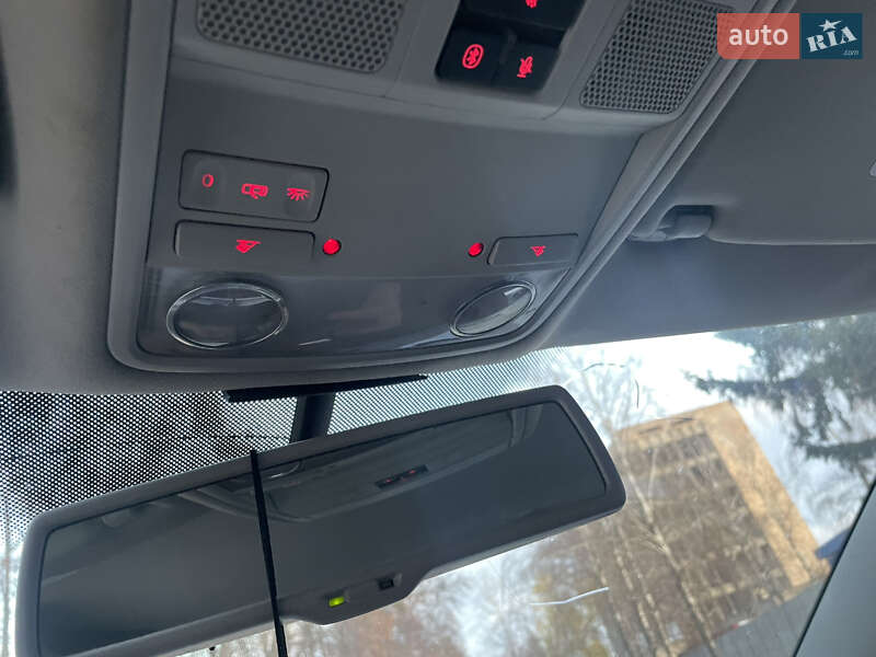 Купе Volkswagen CC / Passat CC 2011 в Полтаві