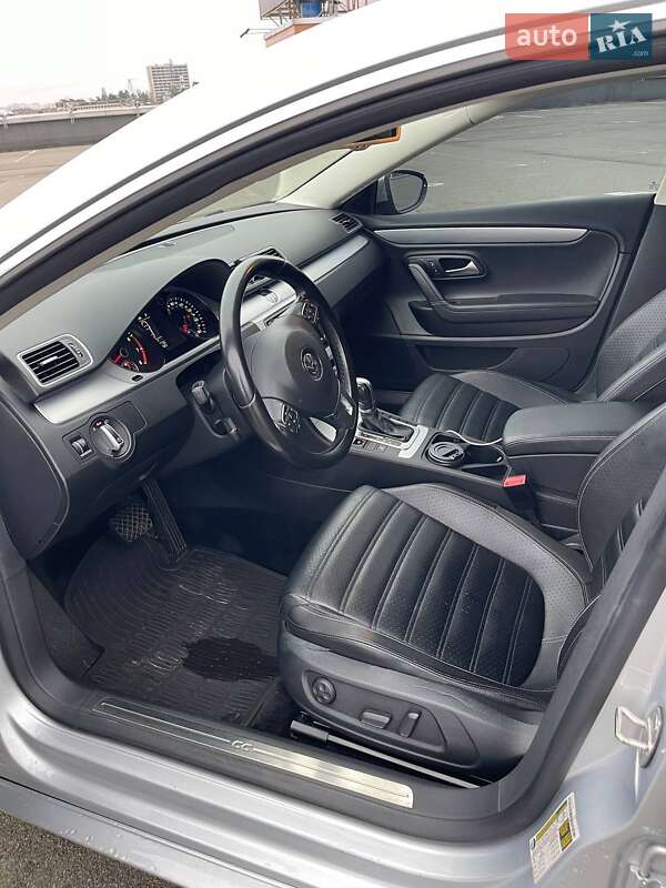Купе Volkswagen CC / Passat CC 2015 в Києві