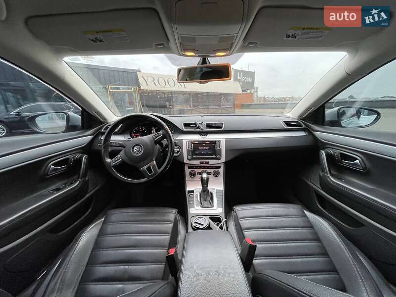 Купе Volkswagen CC / Passat CC 2015 в Києві