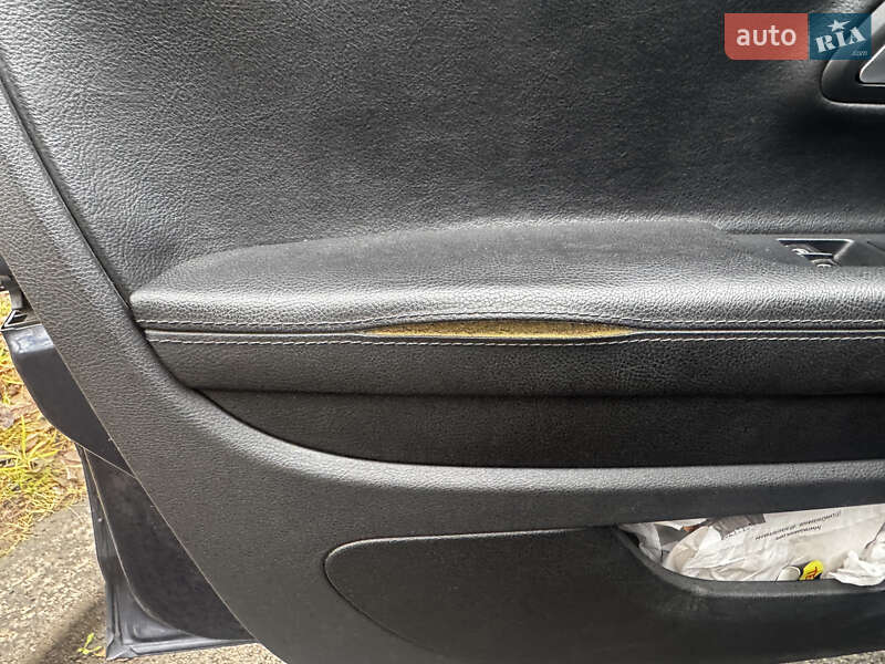 Купе Volkswagen CC / Passat CC 2012 в Киеве