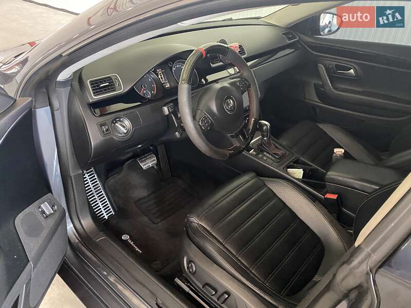 Купе Volkswagen CC / Passat CC 2011 в Львове