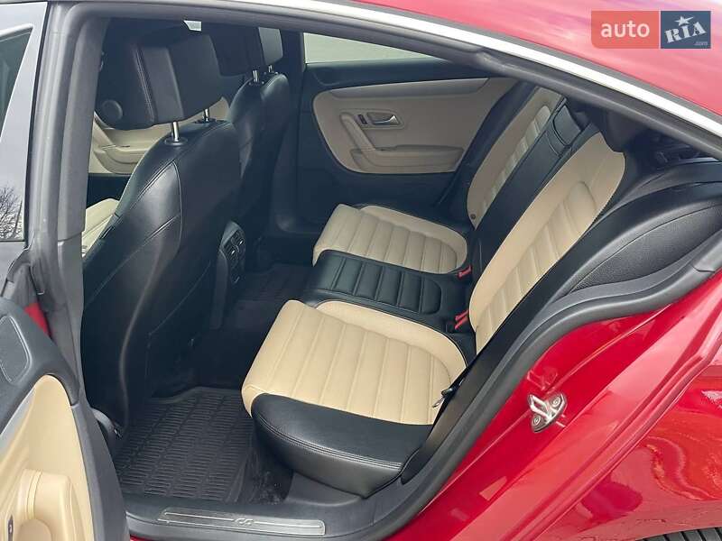 Купе Volkswagen CC / Passat CC 2013 в Кременчуці