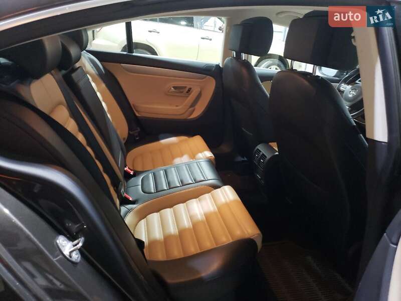 Купе Volkswagen CC / Passat CC 2016 в Хмельницком