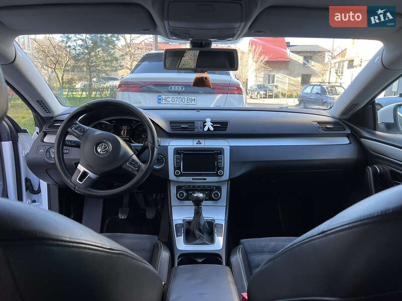 Купе Volkswagen CC / Passat CC 2010 в Львові