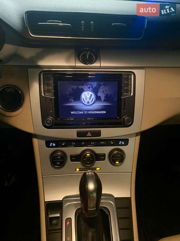 Купе Volkswagen CC / Passat CC 2016 в Киеве
