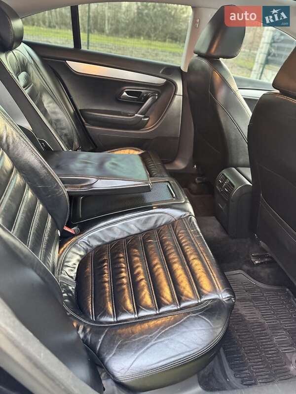 Купе Volkswagen CC / Passat CC 2010 в Львові