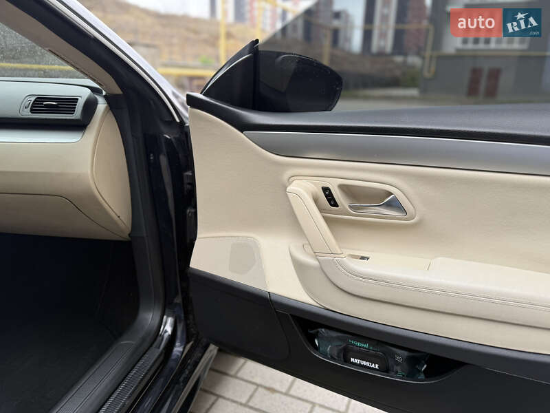 Купе Volkswagen CC / Passat CC 2010 в Хмельницком
