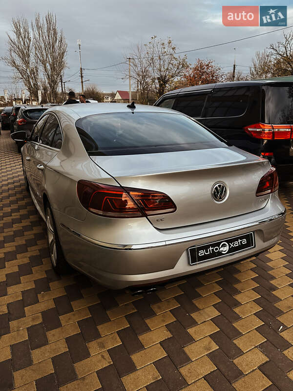 Купе Volkswagen CC / Passat CC 2015 в Николаеве