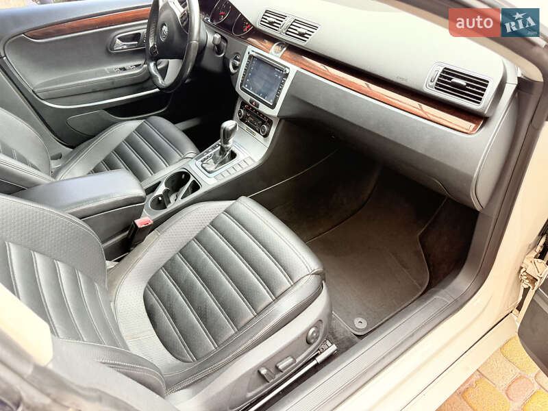 Купе Volkswagen CC / Passat CC 2011 в Харькове