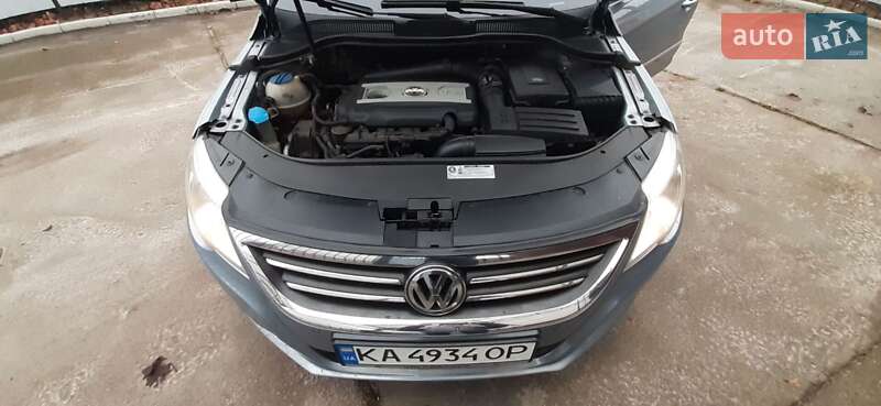 Купе Volkswagen CC / Passat CC 2010 в Чернігові