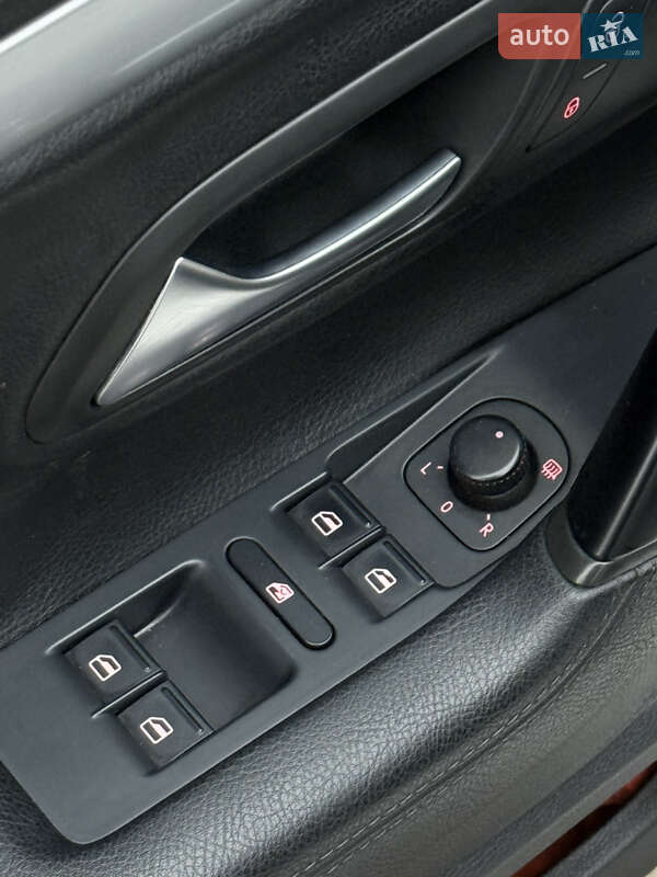 Купе Volkswagen CC / Passat CC 2014 в Киеве