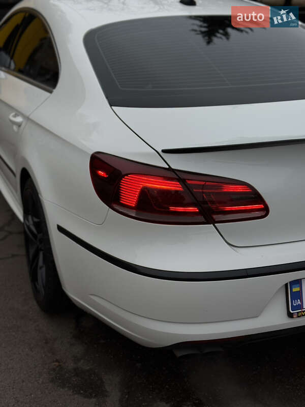 Купе Volkswagen CC / Passat CC 2014 в Киеве