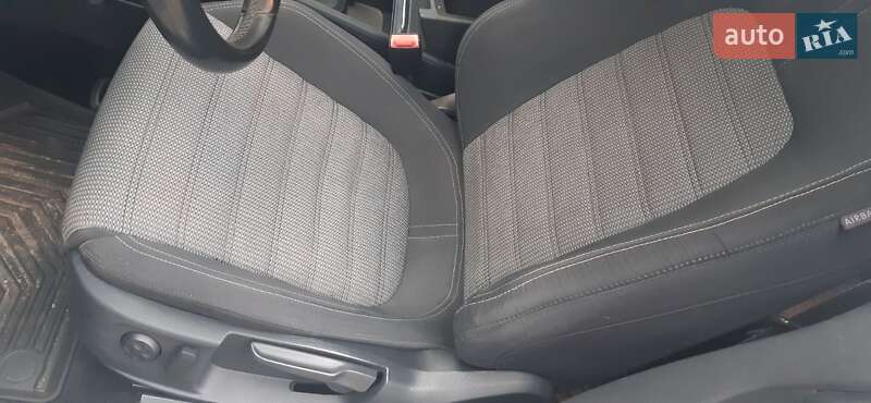 Купе Volkswagen CC / Passat CC 2010 в Чернігові