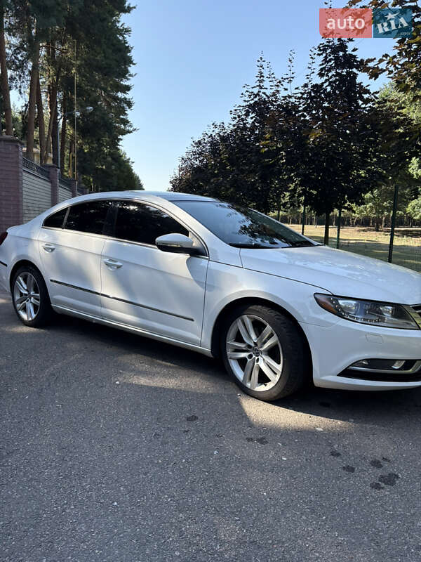 Купе Volkswagen CC / Passat CC 2014 в Києві