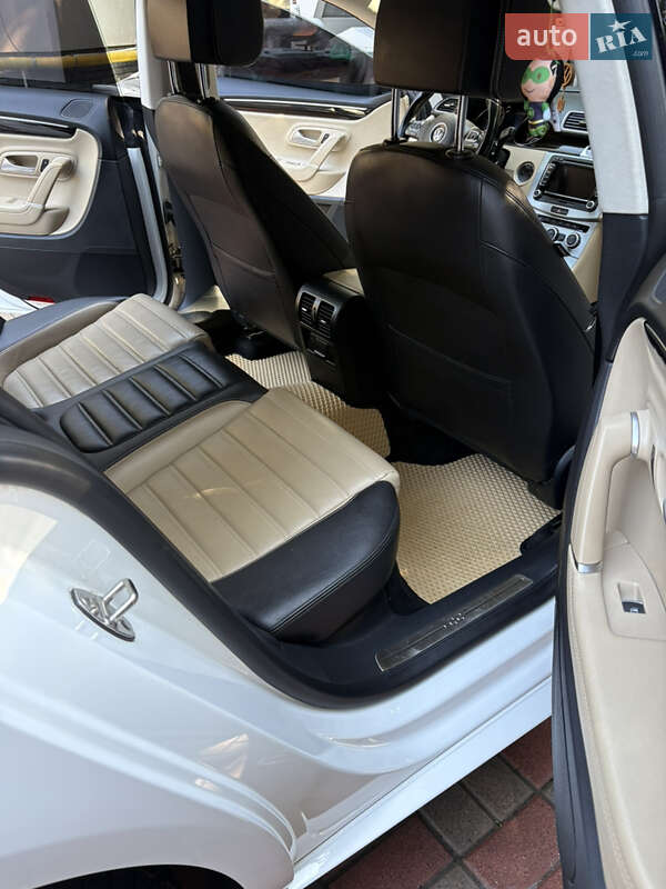 Купе Volkswagen CC / Passat CC 2014 в Києві