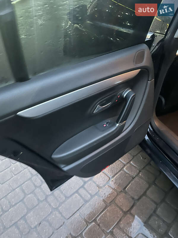 Купе Volkswagen CC / Passat CC 2009 в Києві